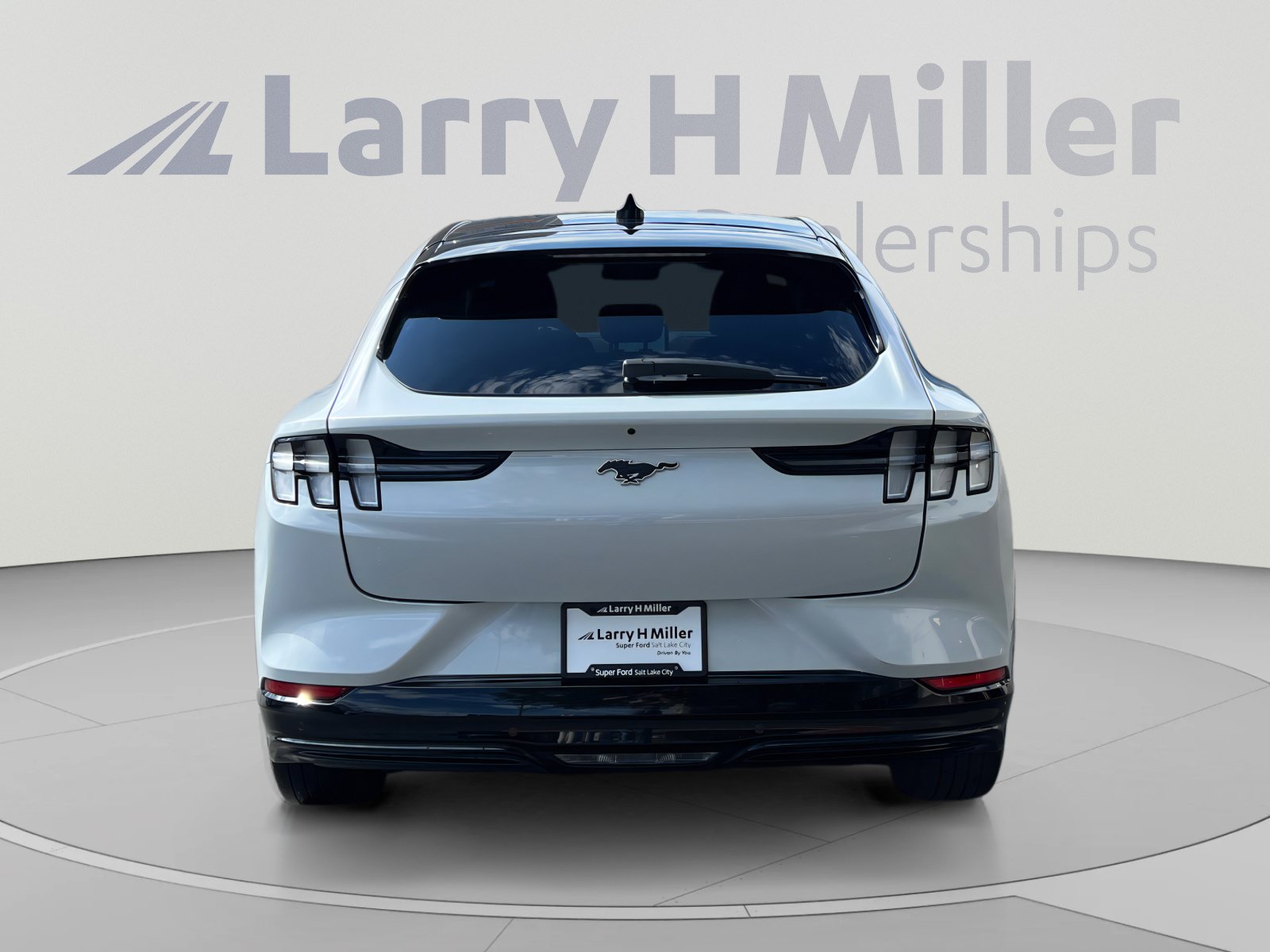 Certified 2023 Ford Mustang Mach-E Premium AWD/4WD image 4