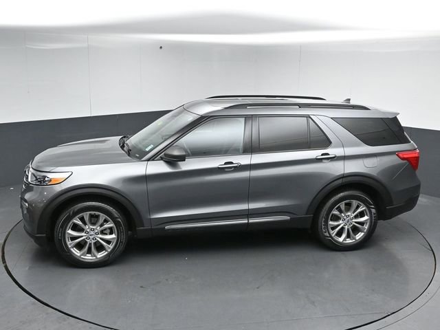 Certified 2023 Ford Explorer XLT w/ Equipment Group 202A AWD/4WD image 50