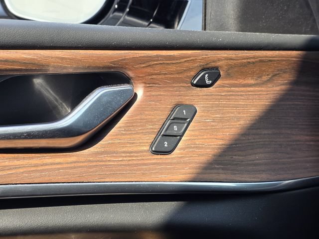 Used 2023 Jeep Grand Cherokee Summit w/ Luxury Tech Group V RWD image 19