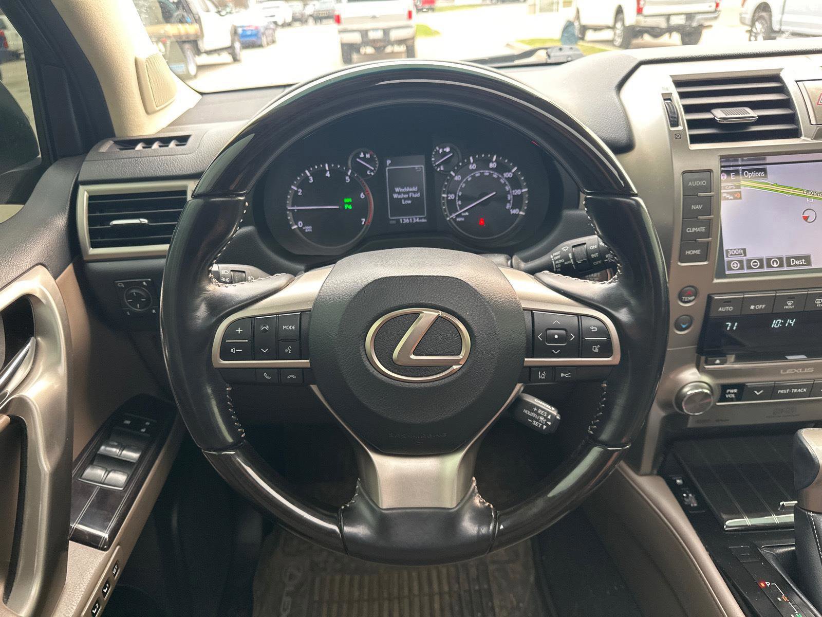 Used 2021 Lexus GX 460 Premium w/ Accessory Package AWD/4WD image 22