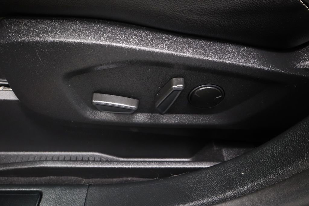 Certified 2023 Ford Edge ST image 24