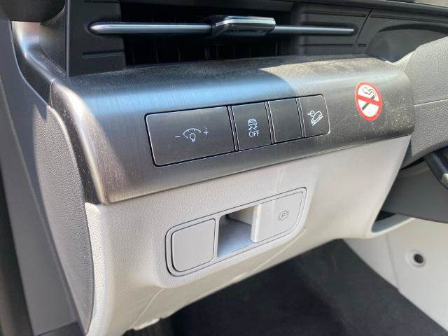 Used 2025 Hyundai Kona SEL FWD image 17