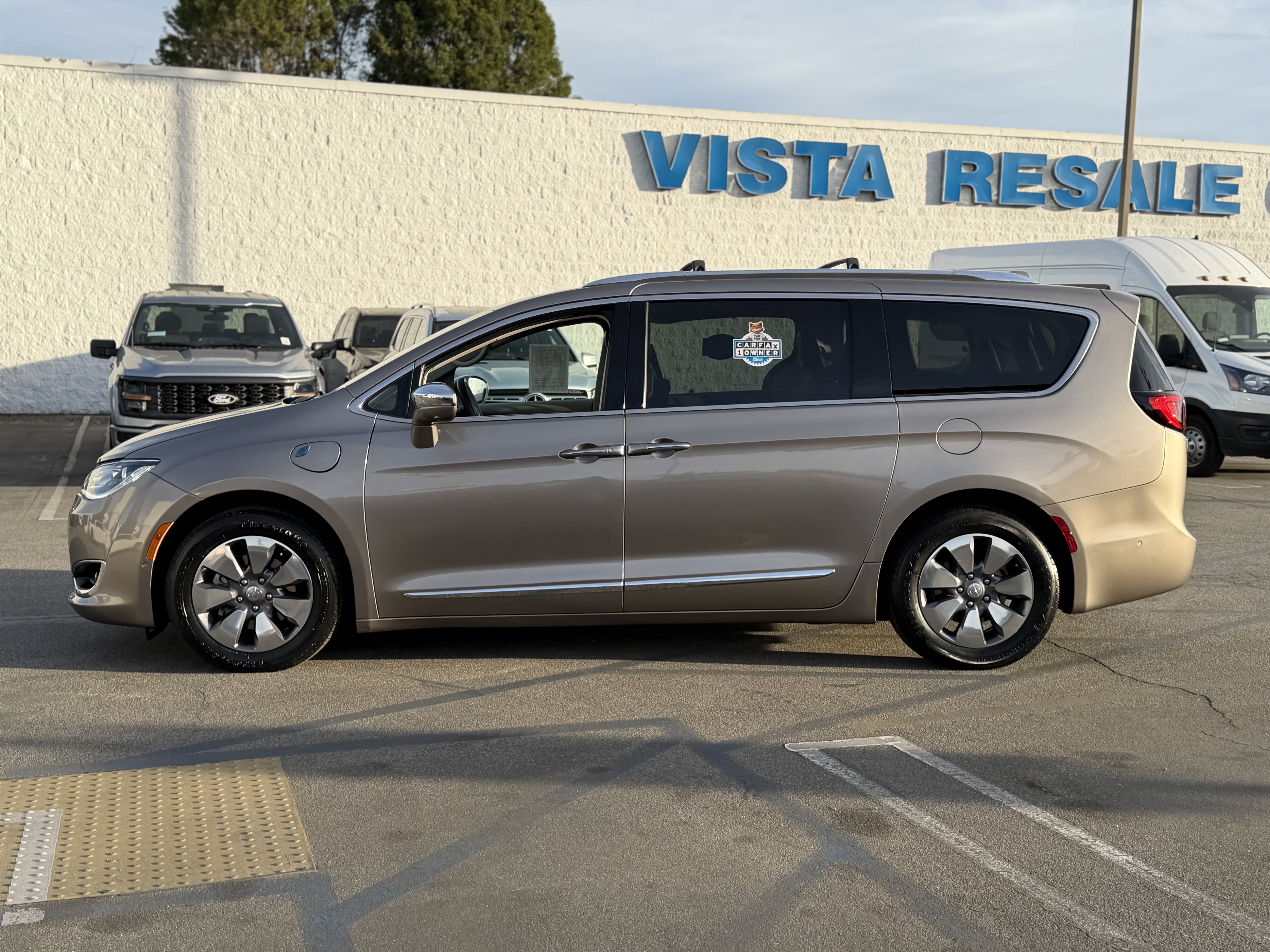 Used 2018 Chrysler Pacifica Limited w/ Advanced Safetytec Group image 4