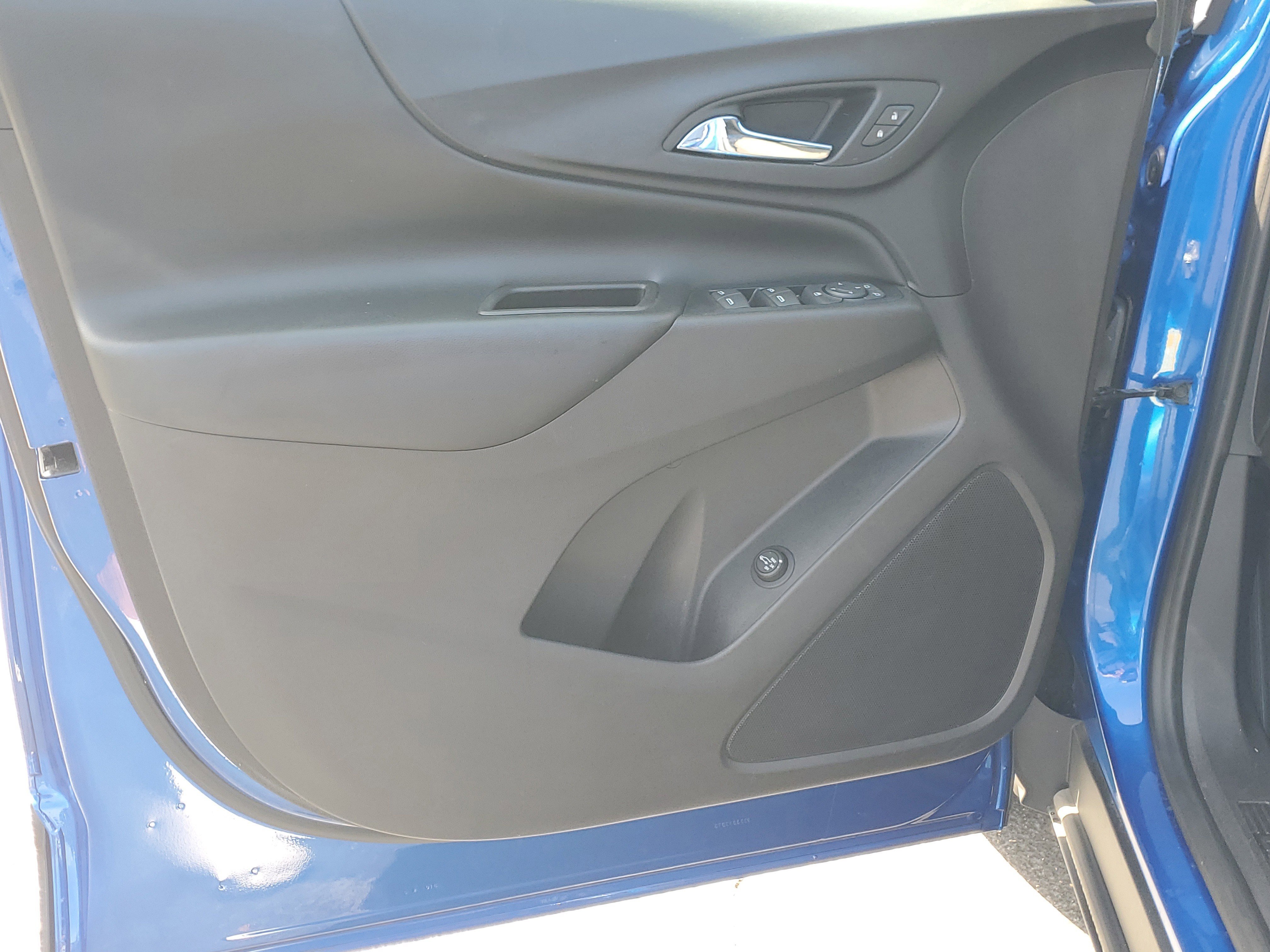 Used 2019 Chevrolet Equinox LT image 19