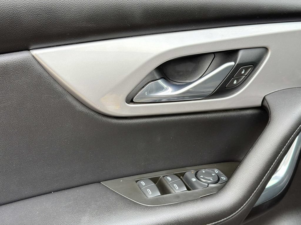 Used 2021 Chevrolet Blazer LT FWD image 21