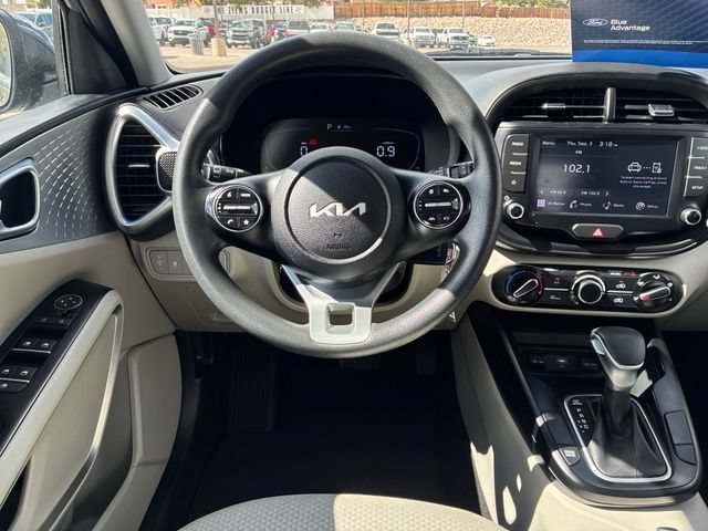 Used 2023 Kia Soul LX FWD image 21