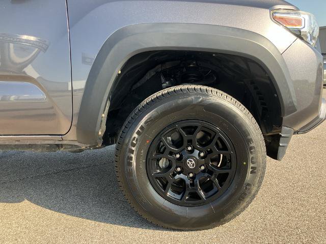 Used 2019 Toyota Tacoma SR w/ SX Package RWD image 27