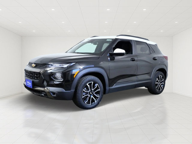 Used 2023 Chevrolet TrailBlazer ACTIV w/ Convenience Package FWD image 2