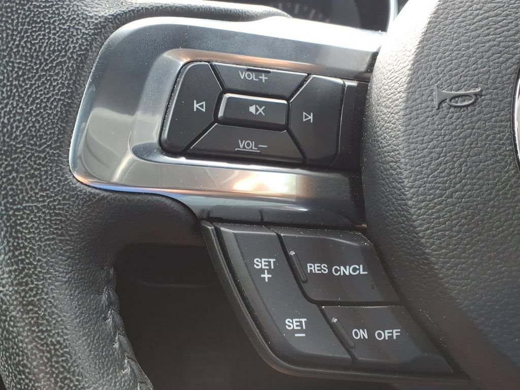 Certified 2022 Ford Mustang Coupe RWD image 7
