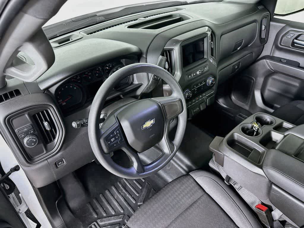 Used 2022 Chevrolet Silverado 1500 Custom RWD image 2