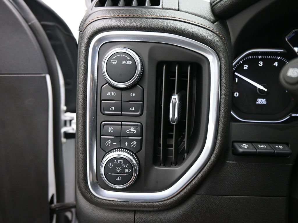 Used 2022 GMC Sierra 1500 AT4 w/ AT4 Premium Package image 16