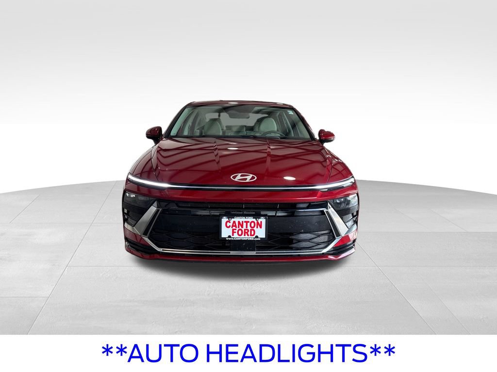 Used 2025 Hyundai Sonata SEL FWD image 11