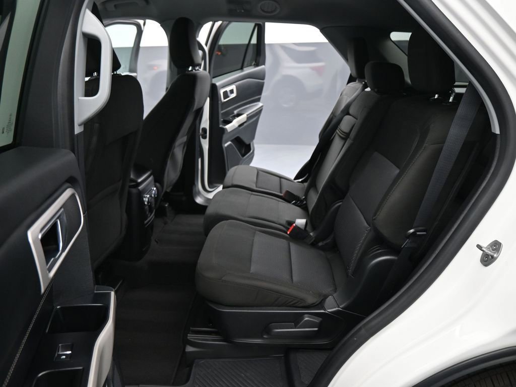 Certified 2022 Ford Explorer XLT image 45