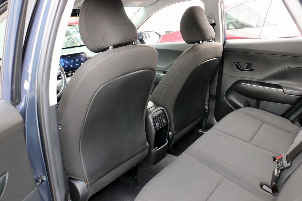 Used 2025 Hyundai Kona SEL image 19