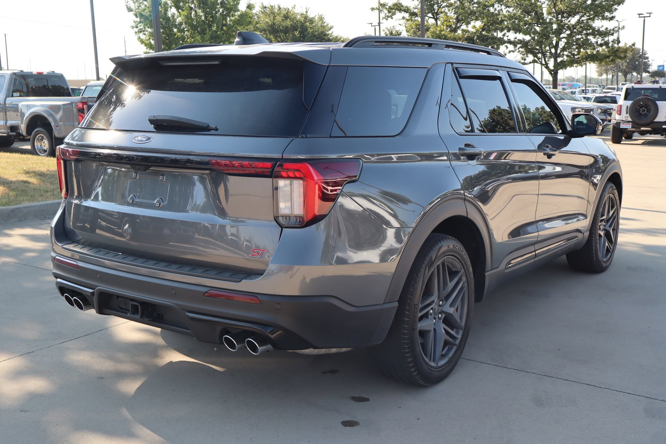Certified 2025 Ford Explorer ST AWD/4WD image 3