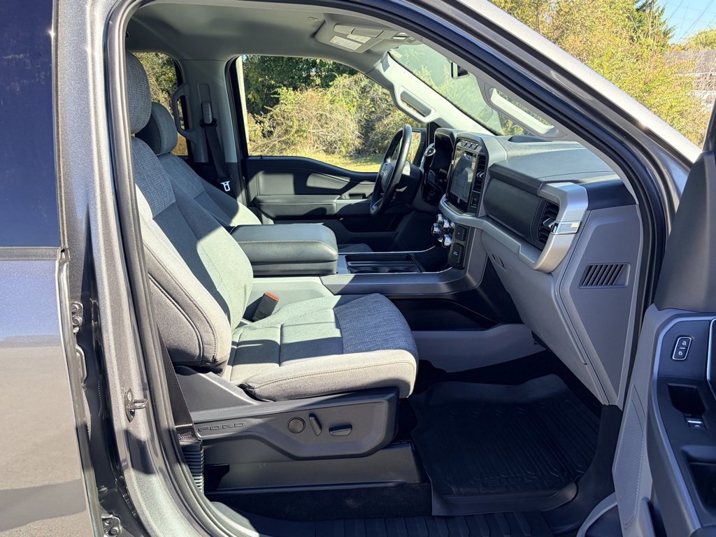 Certified 2022 Ford F150 XLT w/ Equipment Group 302A High image 22