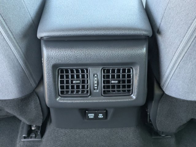 Used 2025 Toyota Camry LE image 16