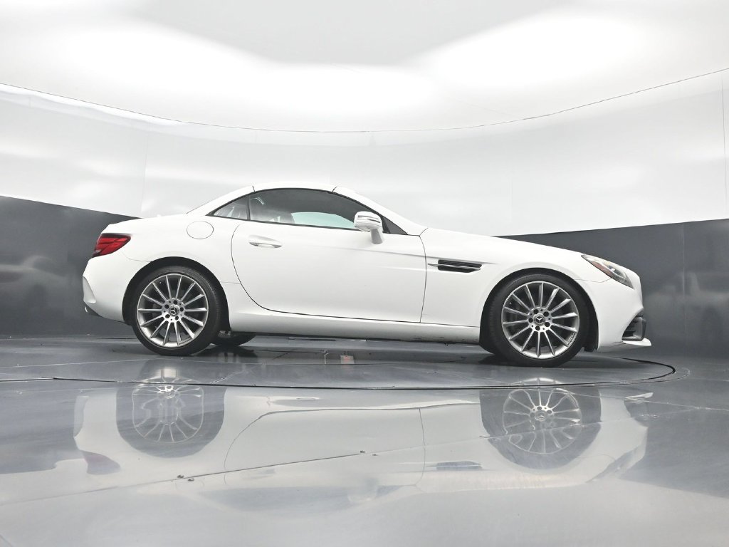 Used 2017 Mercedes-Benz SLC 300 image 42
