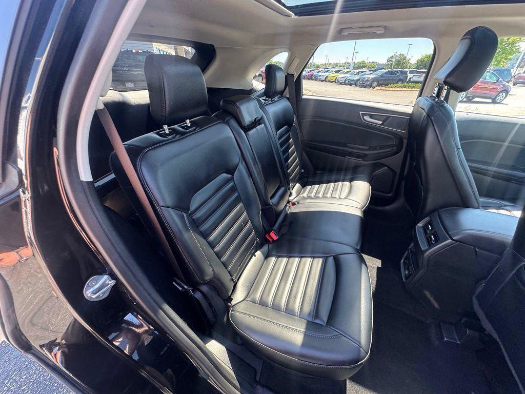 Certified 2024 Ford Edge SEL w/ Convenience Package AWD/4WD image 16