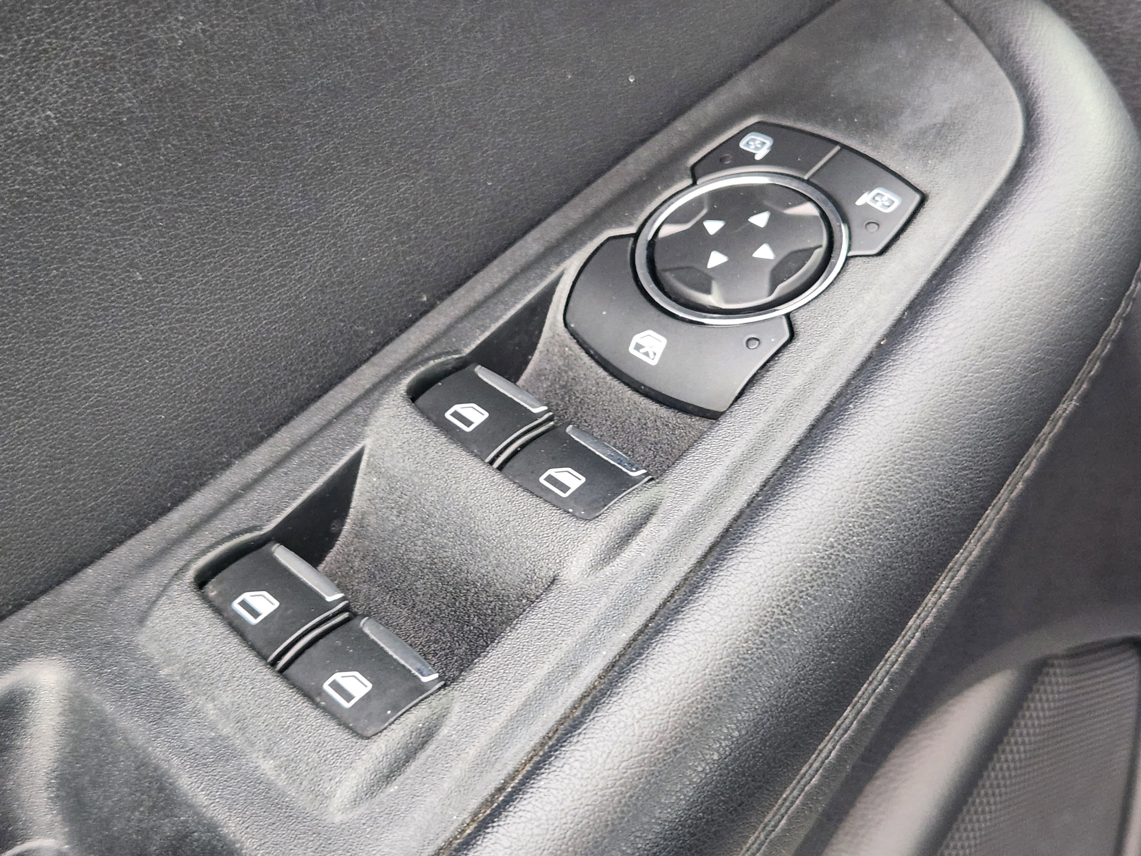 Certified 2021 Ford Edge SE image 17