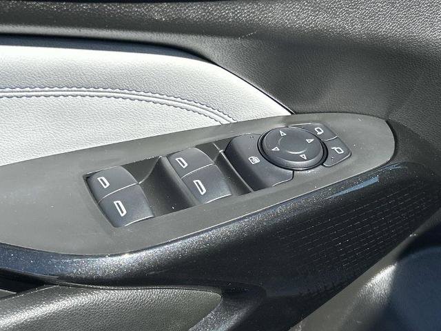 Used 2024 Chevrolet Trax LT w/ Driver Confidence Package FWD image 26