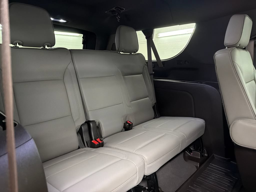 Used 2023 GMC Yukon XL SLT RWD image 32