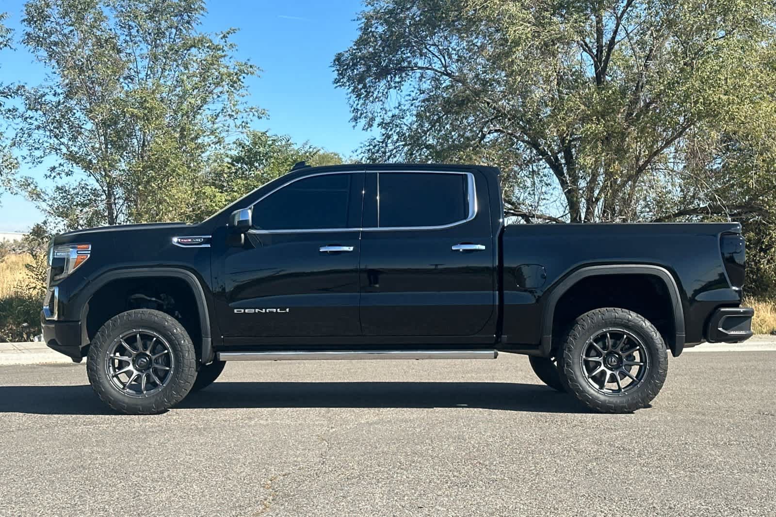 Used 2019 GMC Sierra 1500 Denali w/ Denali Ultimate Package AWD/4WD image 5