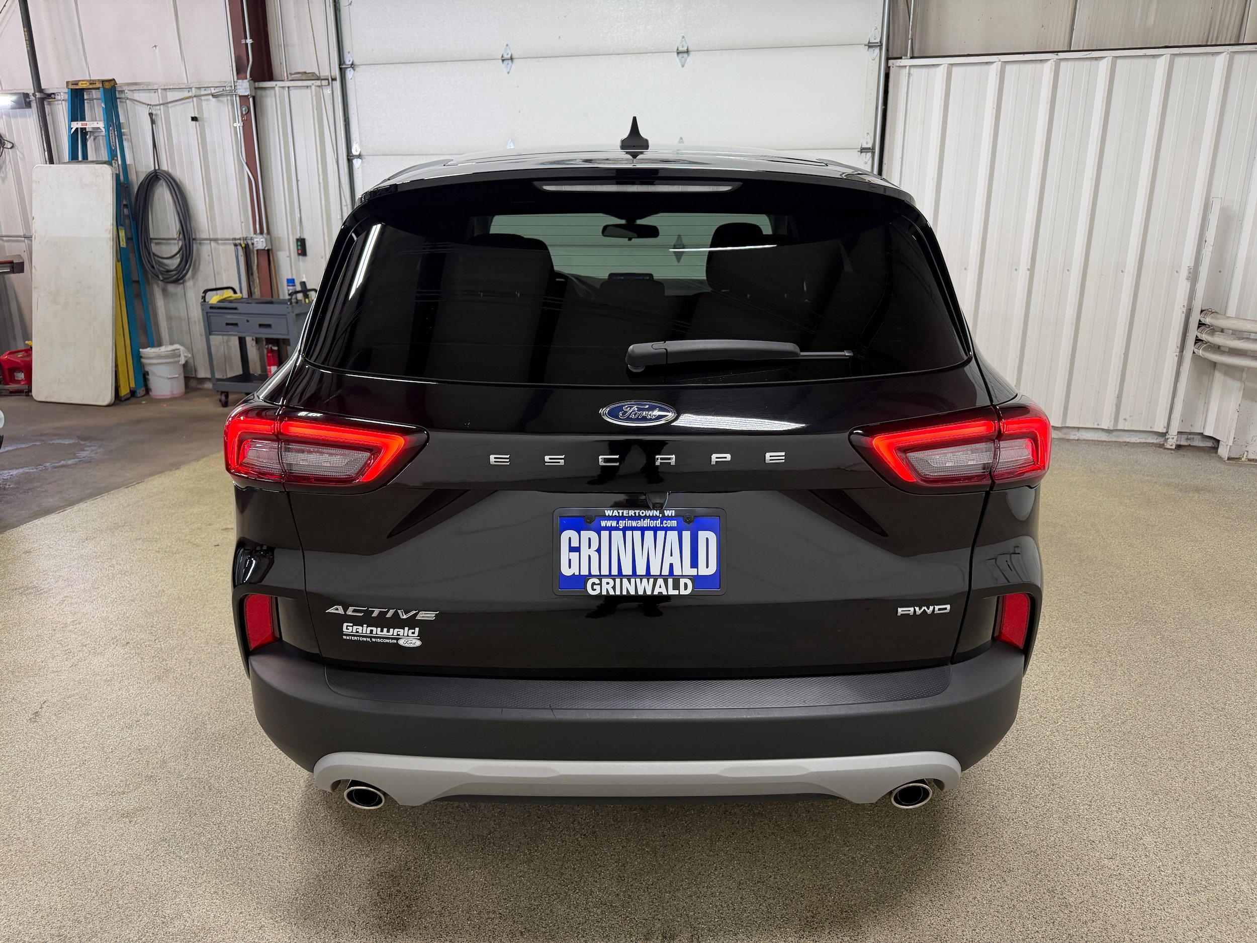 Certified 2025 Ford Escape Active AWD/4WD image 30
