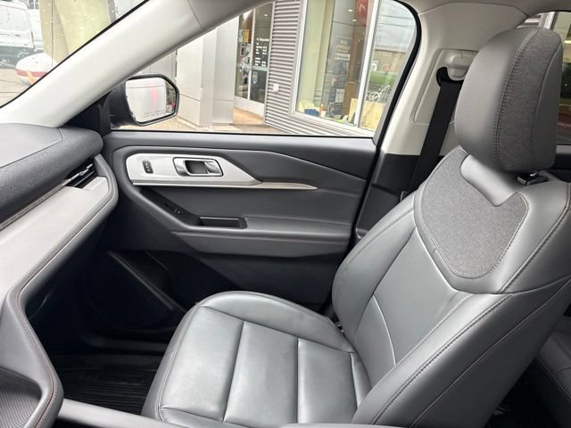 Certified 2026 Ford Explorer Active w/ Active Comfort Package AWD/4WD image 21