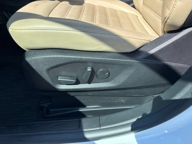 Certified 2024 Ford Edge SEL w/ Convenience Package AWD/4WD image 15