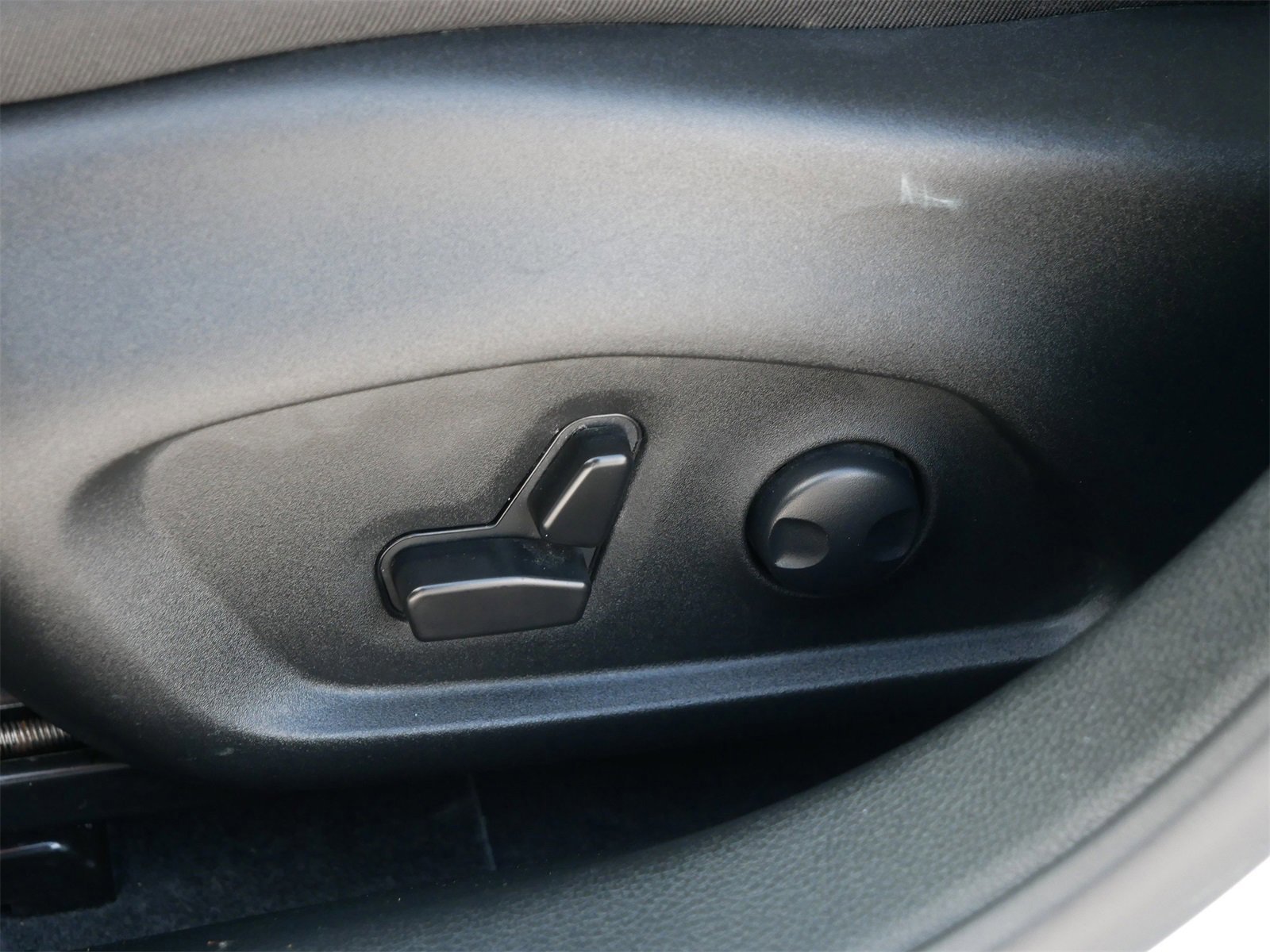 Used 2025 Jeep Compass Limited image 13