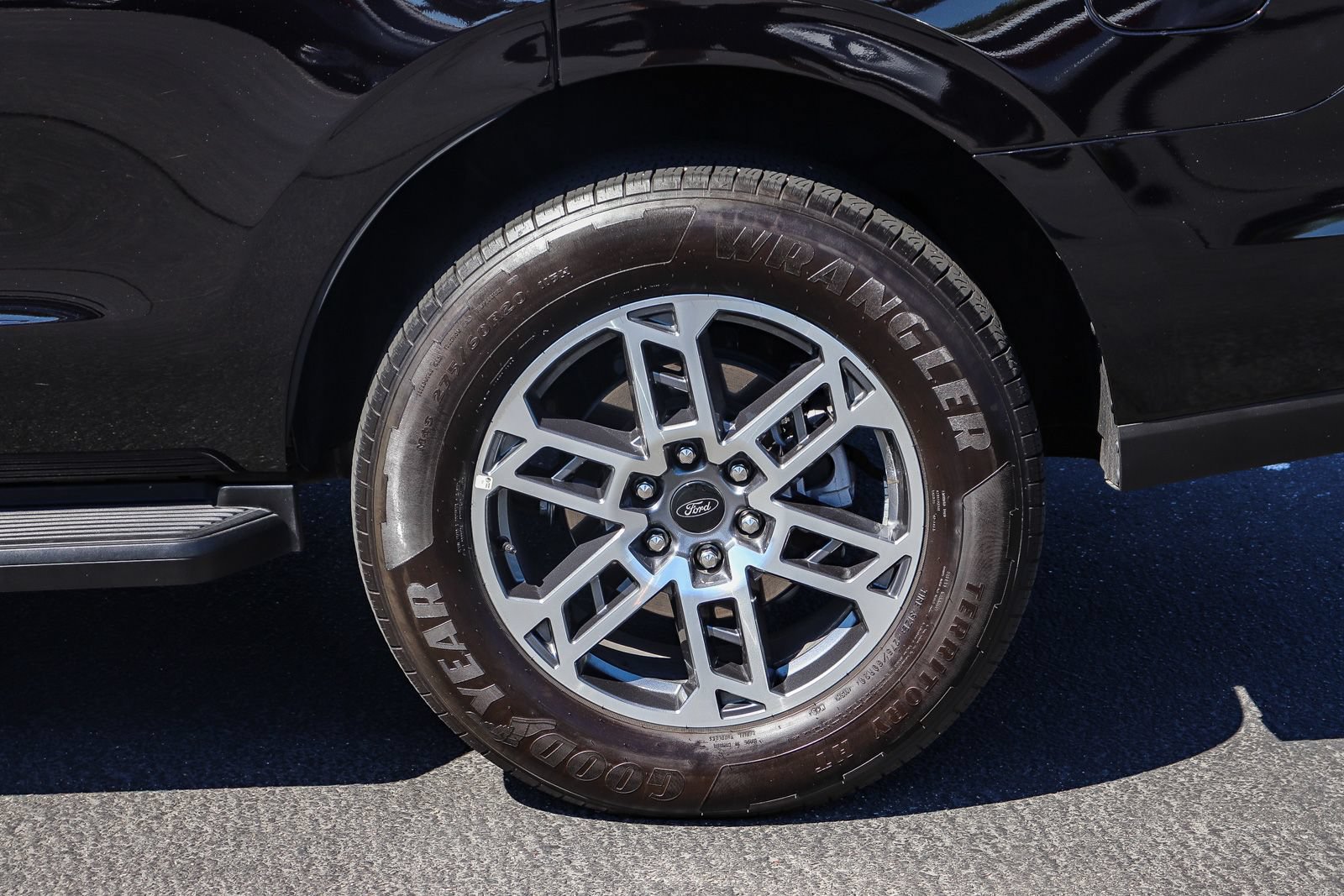Certified 2025 Ford Expedition Active RWD image 8