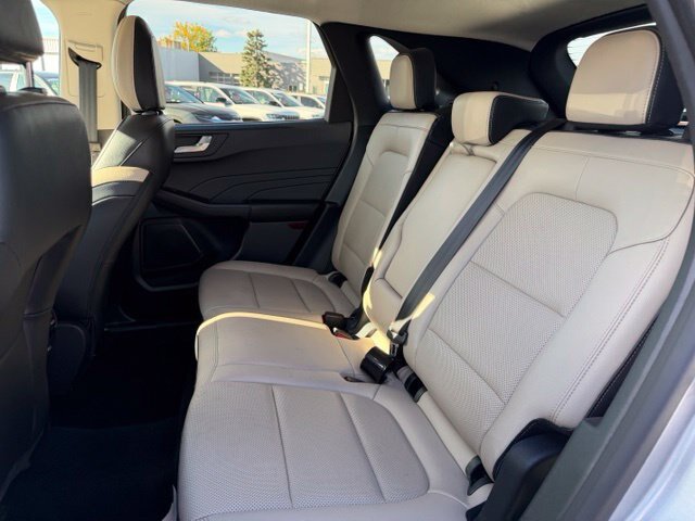 Certified 2022 Ford Escape SEL w/ Technology Package AWD/4WD image 28
