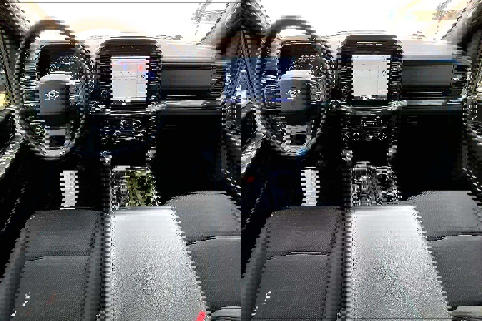 Certified 2022 Ford F150 XLT w/ Equipment Group 302A High image 18