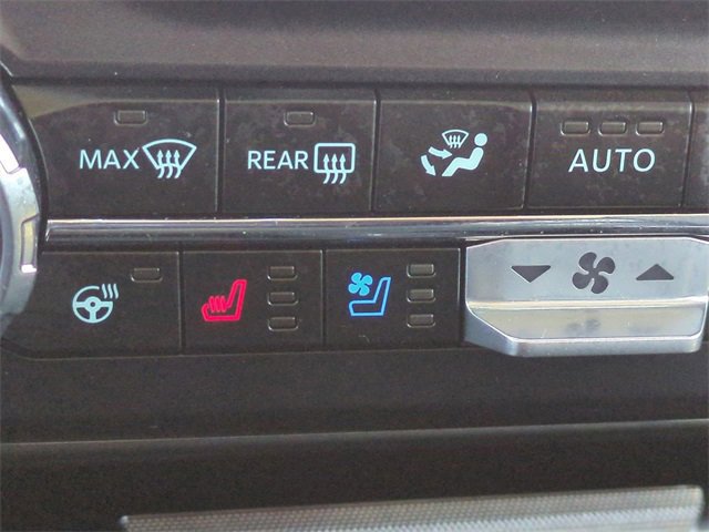 Certified 2025 Ford F350 Lariat w/ Chrome Package image 22