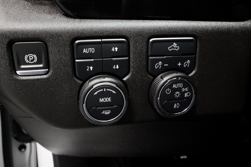 Used 2025 Chevrolet Silverado 1500 RST image 27