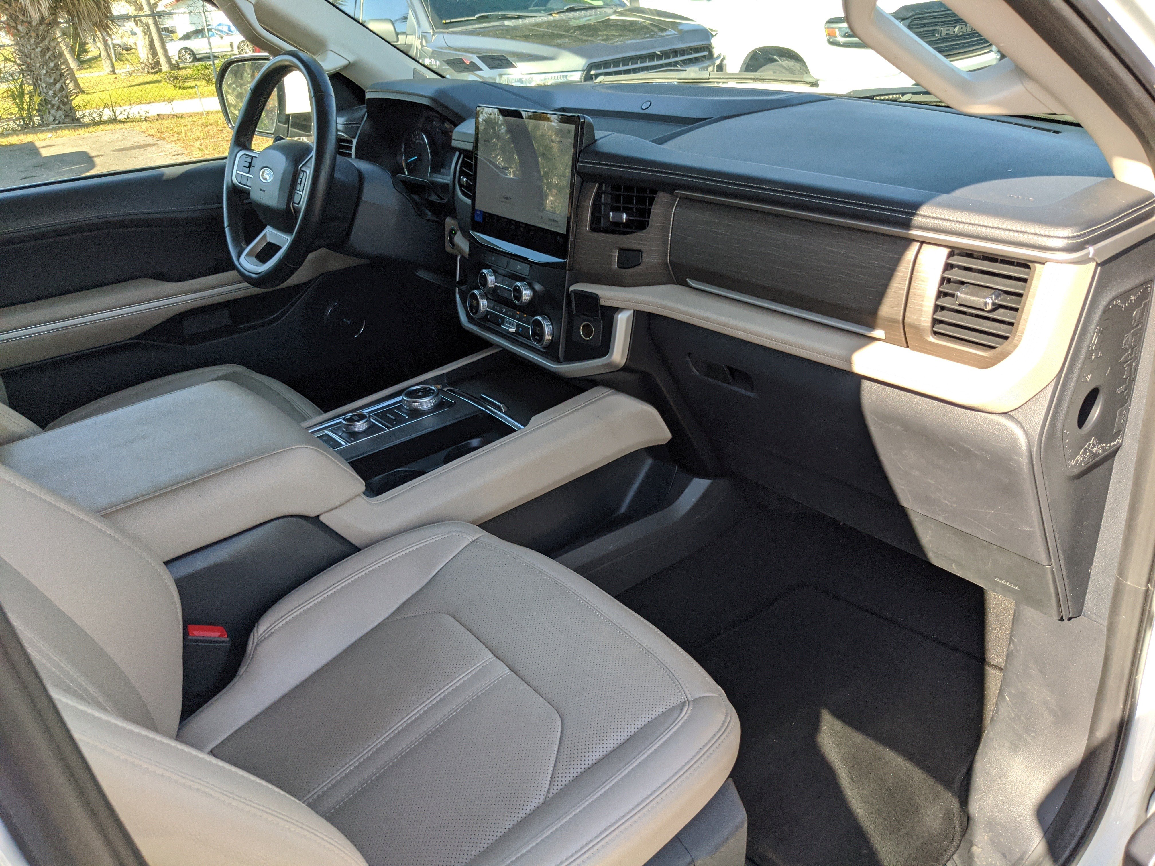 Certified 2024 Ford Expedition Max Limited image 16