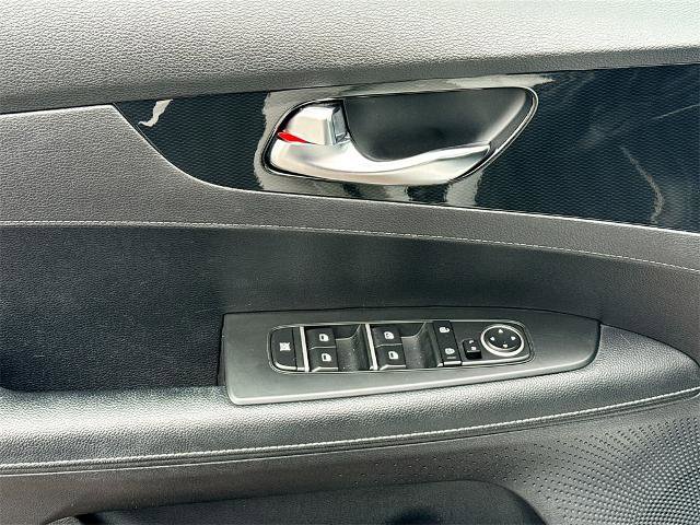 Used 2022 Kia Forte GT-Line w/ GT-Line Premium Package image 16