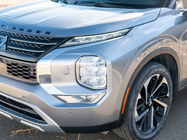 Used 2022 Mitsubishi Outlander SE AWD/4WD image 16