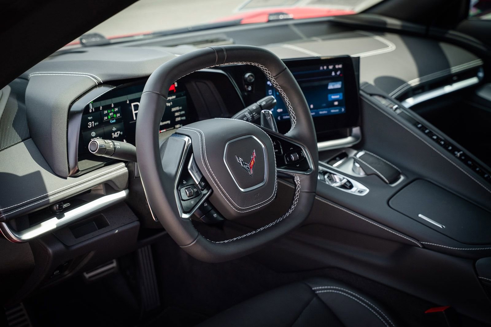 Used 2025 Chevrolet Corvette Stingray Coupe w/ 1LT image 30