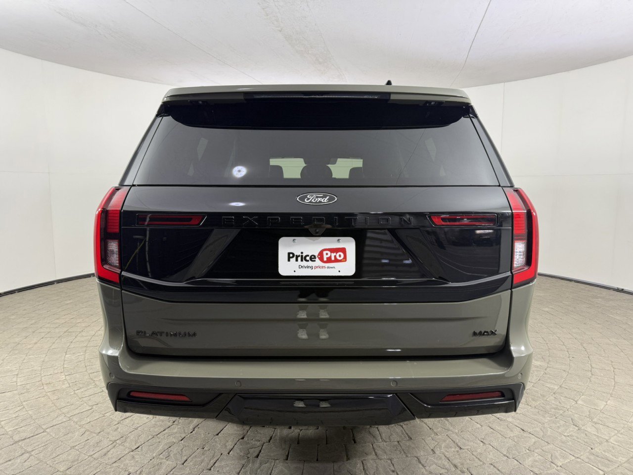 Certified 2025 Ford Expedition Max Platinum w/ Stealth Performance Package image 3
