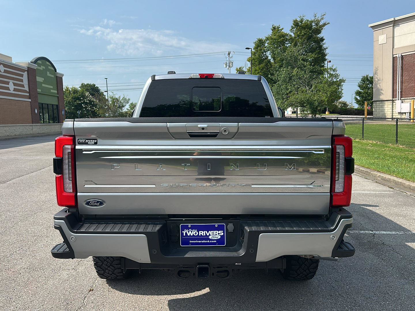 Certified 2024 Ford F250 Platinum w/ Tremor Off-Road Package AWD/4WD image 4