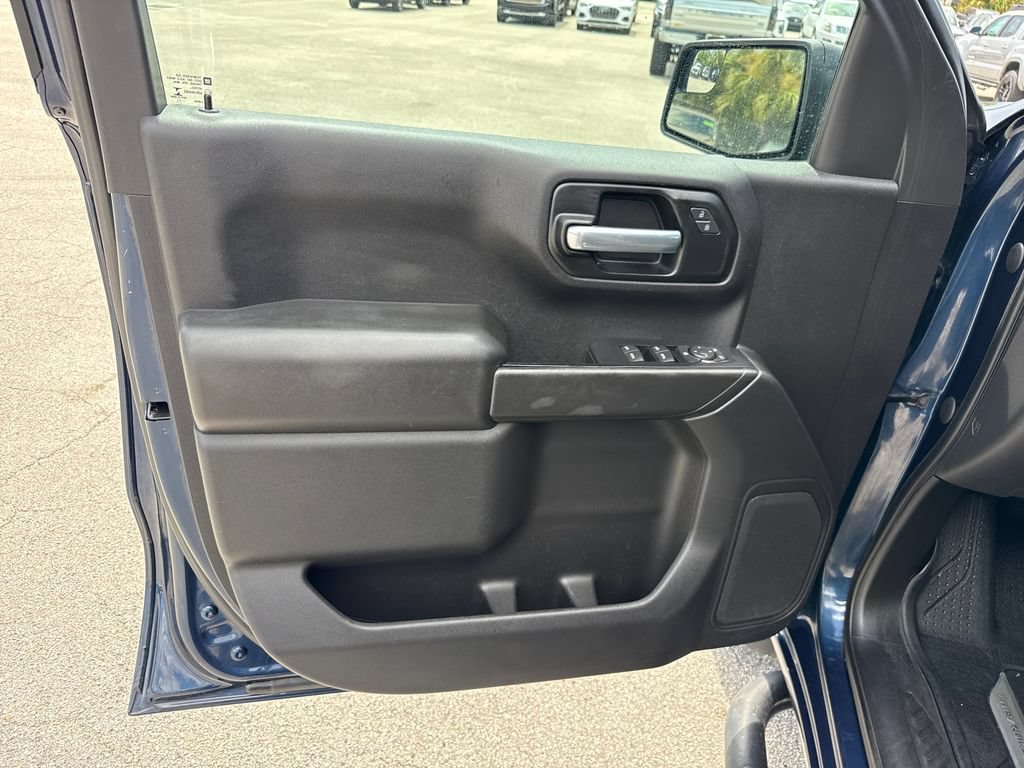 Used 2021 Chevrolet Silverado 1500 Custom w/ Safety Confidence Package RWD image 13