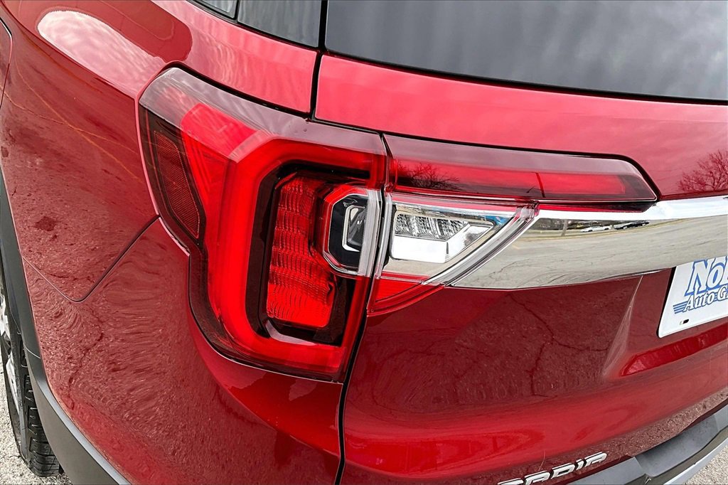 Used 2023 GMC Acadia SLE image 31