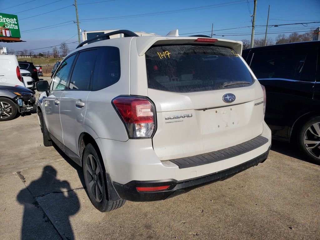 Used 2018 Subaru Forester 2.5i Premium w/ All-Weather Package image 3