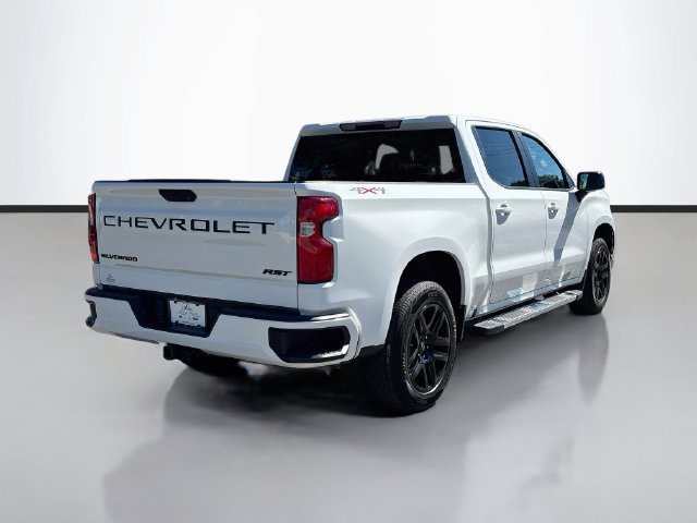 Used 2021 Chevrolet Silverado 1500 RST w/ LPO, Blackout Package AWD/4WD image 7