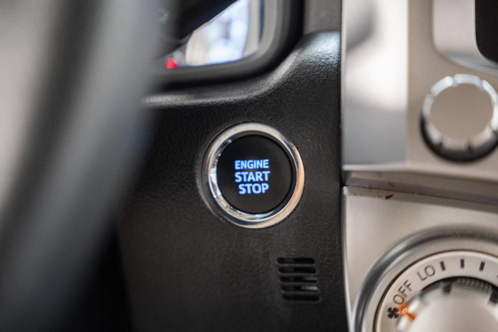 Used 2021 Toyota 4Runner SR5 AWD/4WD image 29