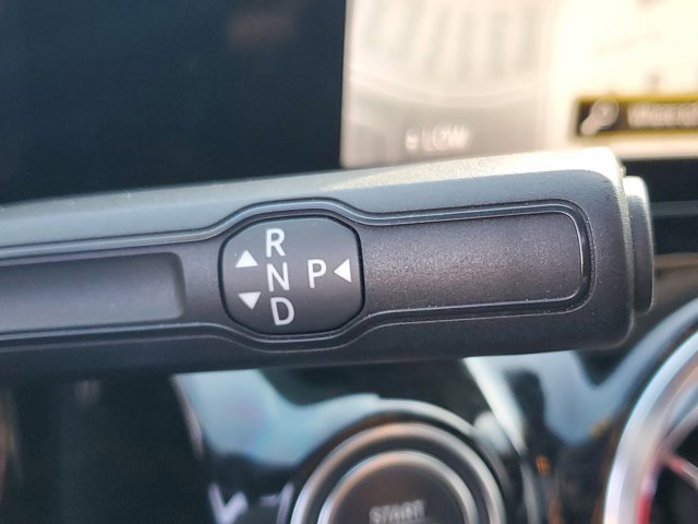 Used 2023 Mercedes-Benz GLA 250 4MATIC image 32