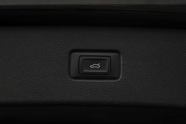 Used 2017 Audi Q7 3.0T Premium image 15