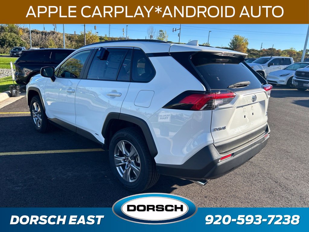 Used 2025 Toyota RAV4 LE AWD/4WD image 3
